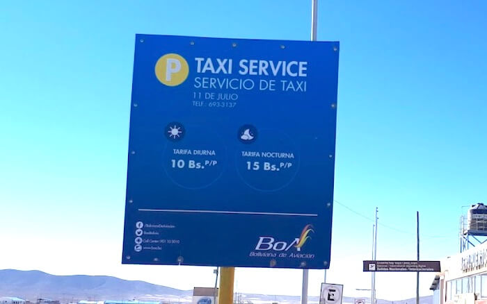 ウユニ空港タクシーの値段